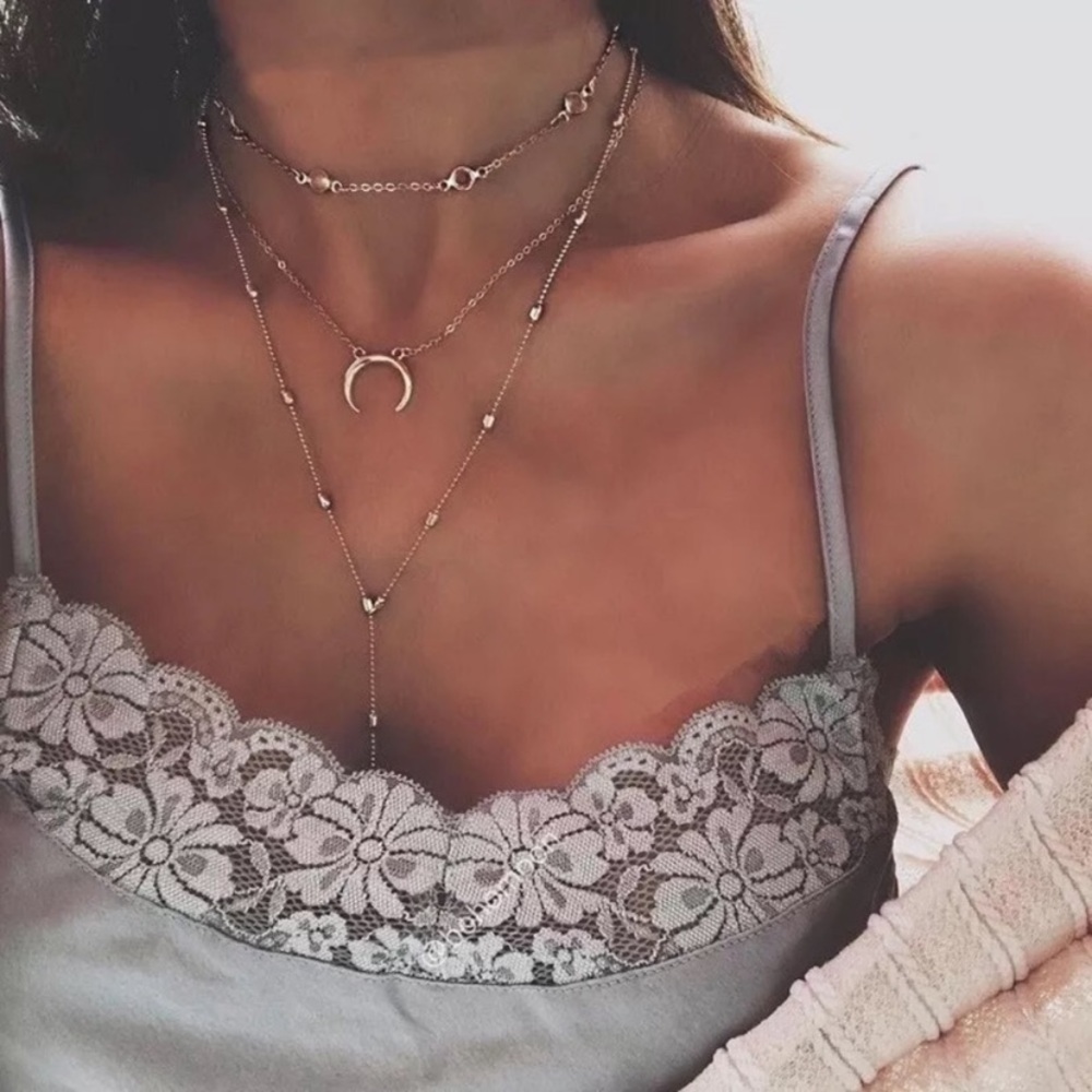 HOST PICK🌙LOVE YOU TO THE MOON AND BACK🌙LAYERED NECKLACE-CHOKER - Picture 3 of 4